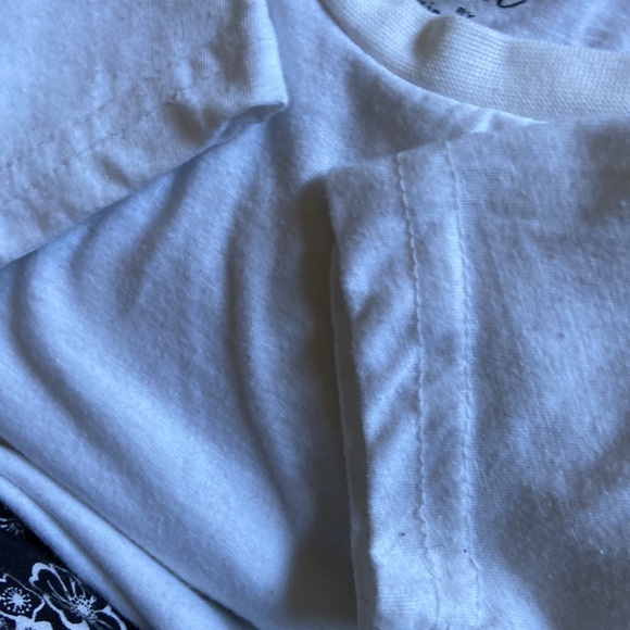 Penguin t-shirt toddler new perfect condition just wrinkled from packing - Picture 5 of 6